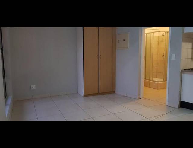 1 BEDROOM APARTMENT FOR SALE IN BRAAMFONTEIN WERF